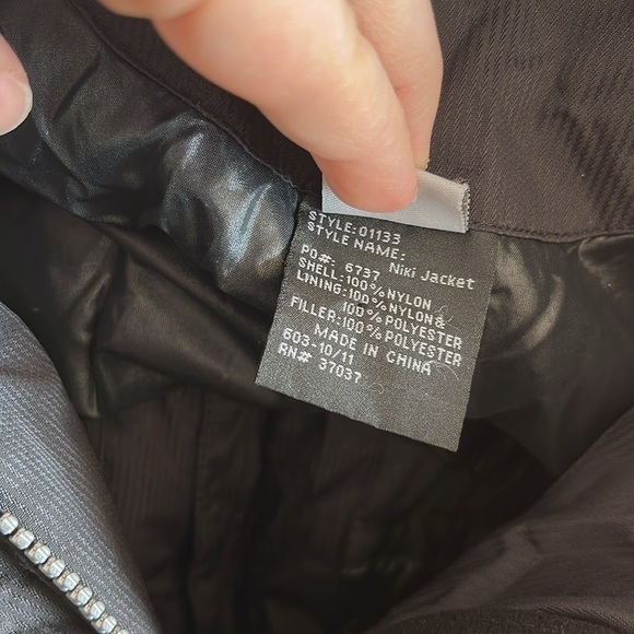 Obermeyer Niki Striped Ski Jacket Black Zip and Snap Closure - Picture 11 of 13